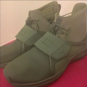 Rihanna Fenty Pumas